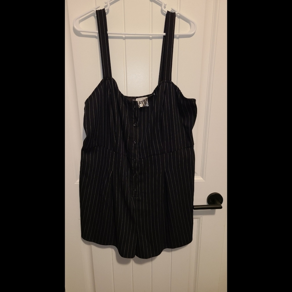 Forever 21 plus romper pinstripe 2X - Picture 5 of 7